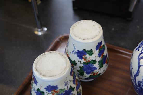 Two wucai jars, a Jizhou paper-cut bowl and a blue and white jar and cover, Song to late Qing dynasty,